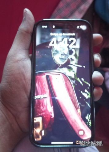 Brand New Iphone 16 Pro – Few days used – 100 battery