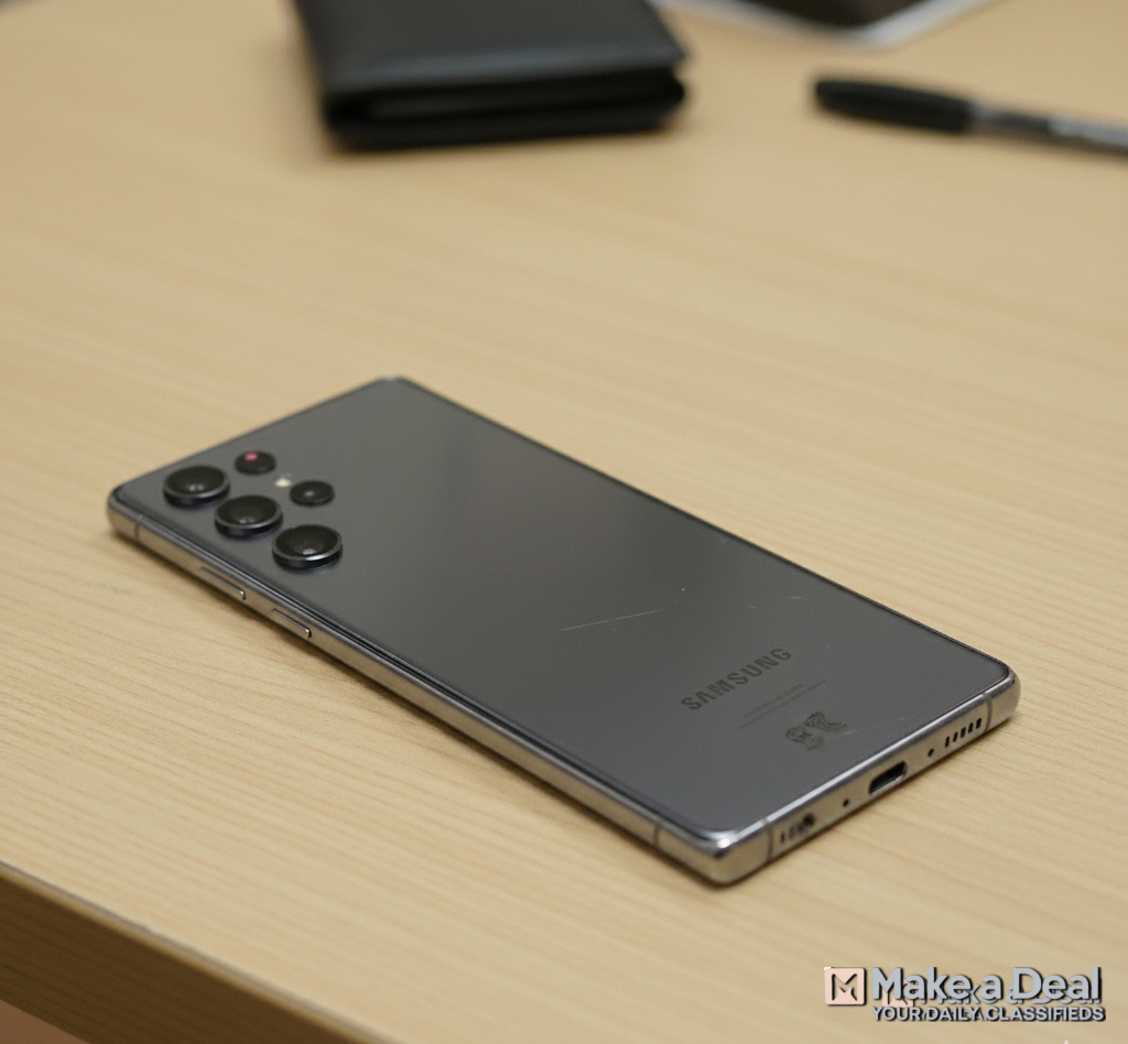 New 4 month only used Samsung Galaxy S23 Ultra (Gray)